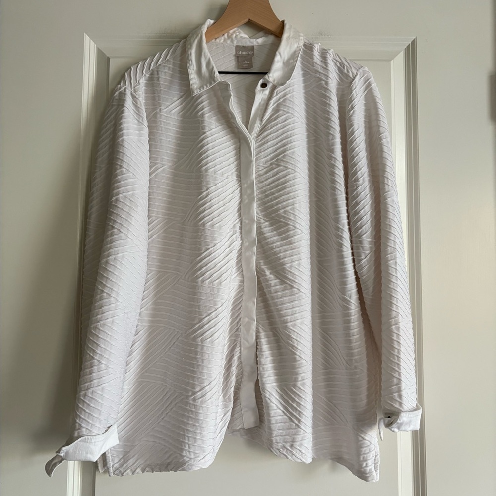 Chicos Hidden Button Front Top - image 1